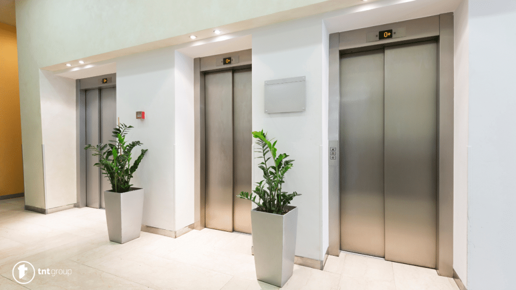 Sanovnik lift – Šta znači sanjati lift? Sanjati lift